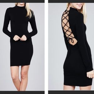 💃🏻 Long Sleeve Strappy Back Mini Black Dress